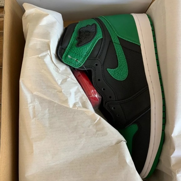 PineGreenXRetro1s - Picture 5 of 5